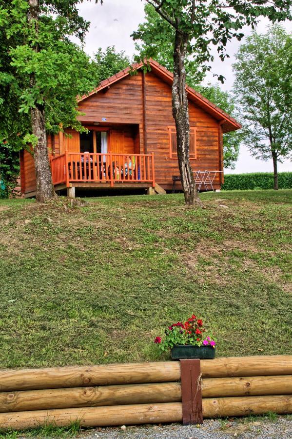 Camping Municipal De La Lande Nexon Exterior photo
